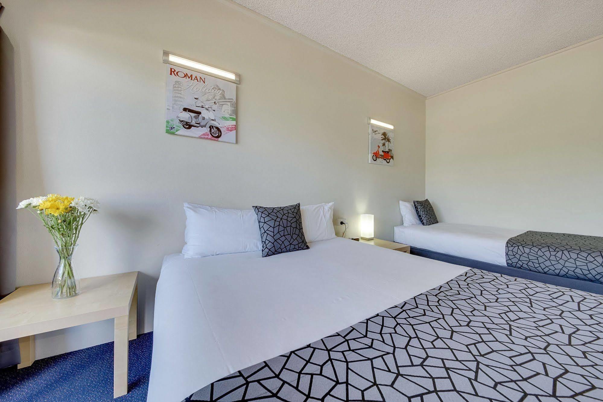 Camelot Motel Gladstone Zewnętrze zdjęcie